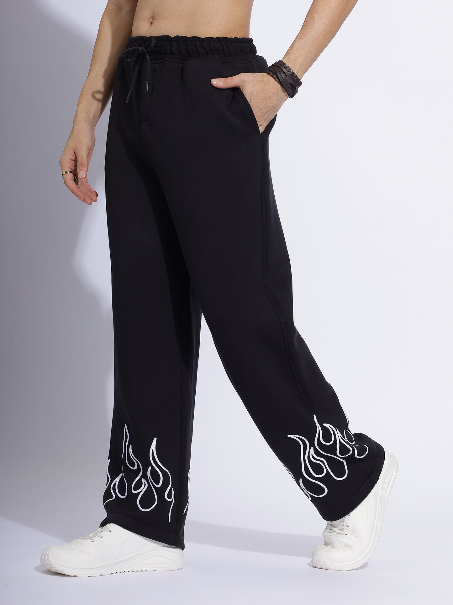 Baggy Flame Trackpants β Bold Streetwear for the Fashion-Forward