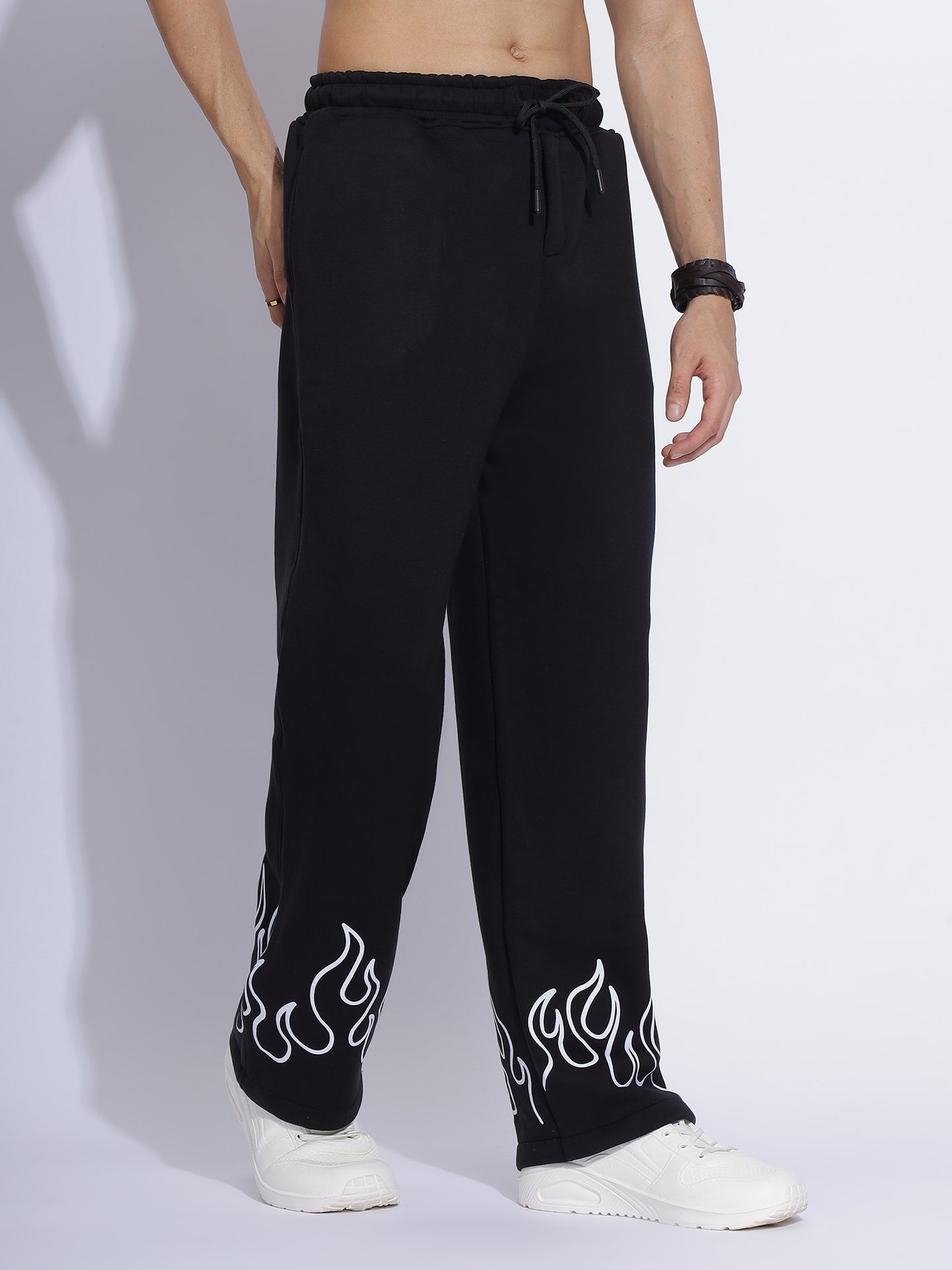 Baggy Flame Trackpants β Bold Streetwear for the Fashion-Forward